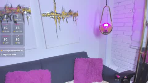 Snapshot of lily_waist chatting on 02/07/25, 02:15 lily_waist online show from 02/07/25, 02:15