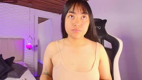 Snapshot of lily_waist chatting on 09/29/25, 11:15 lily_waist online show from 09/29/25, 11:15