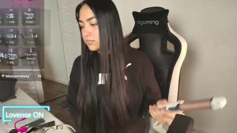Snapshot of lily_waist chatting on 10/17/25, 11:13 lily_waist online show from 10/17/25, 11:13