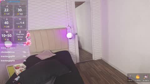 lily_waist online show from 10/25/25, 02:56