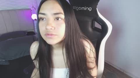 lily_waist online show from 11/06/25, 11:11