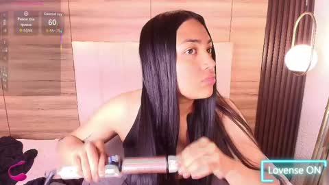 lily_waist online show from 05/26/26, 11:06