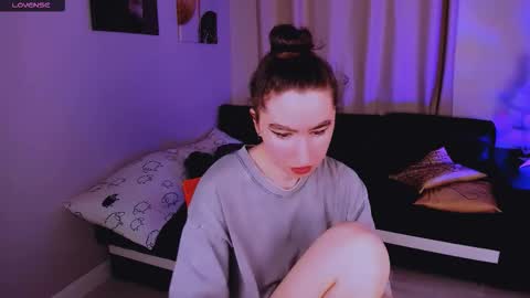 LILY online show from 12/21/25, 11:17