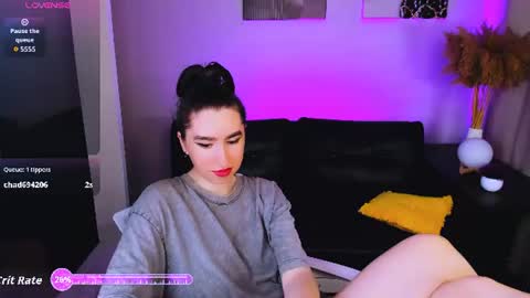 Snapshot of lily_xbaby chatting on 07/05/26, 07:10 LILY online show from 07/05/26, 07:10