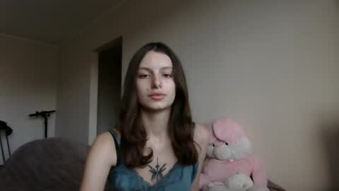 lilycandy_ online show from 10/21/25, 10:38