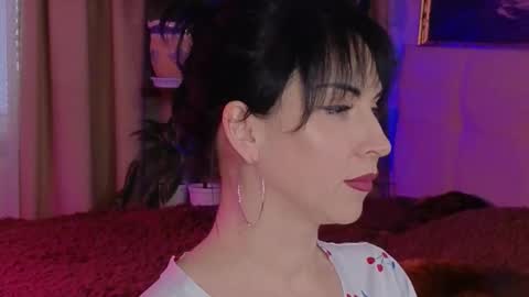 Lily online show from 11/27/25, 08:38