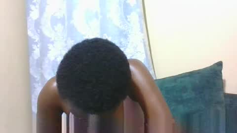 Snapshot of lilycute19 chatting on 02/11/26, 01:10 lilycute19 online show from 02/11/26, 01:10