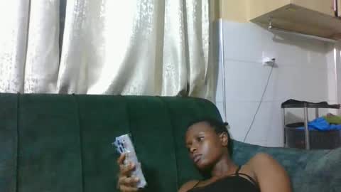 Snapshot of lilycute19 chatting on 02/12/26, 11:00 lilycute19 online show from 02/12/26, 11:00