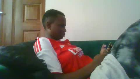 Snapshot of lilycute19 chatting on 04/21/26, 08:42 lilycute19 online show from 04/21/26, 08:42