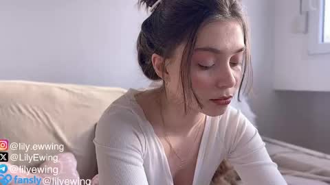 Snapshot of lilyewing_ chatting on 04/26/26, 03:42 Lily online show from 04/26/26, 03:42