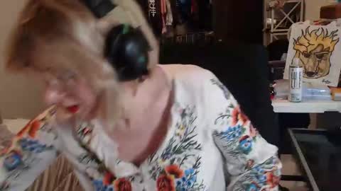 Snapshot of lilyfe3 chatting on 03/16/26, 10:58 lilyfe3 online show from 03/16/26, 10:58