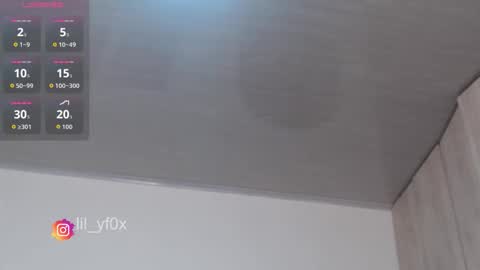 Snapshot of lilyfox23 chatting on 09/13/25, 12:38 lilyfox23 online show from 09/13/25, 12:38