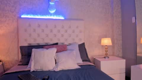 Lili online show from 04/12/26, 03:17