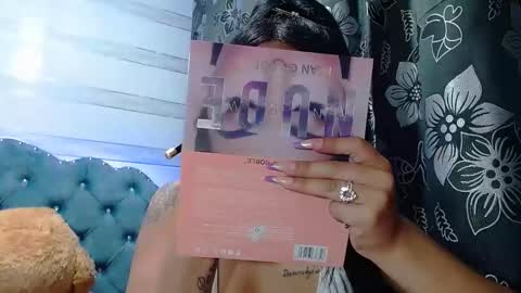 lilyjamesx online show from 02/04/25, 05:55