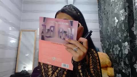 lilyjamesx online show from 02/19/25, 10:31