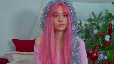 Lily online show from 12/04/25, 10:57