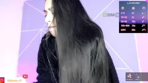 Snapshot of lilylouisee_ chatting on 03/27/26, 04:29 Liliana louise online show from 03/27/26, 04:29