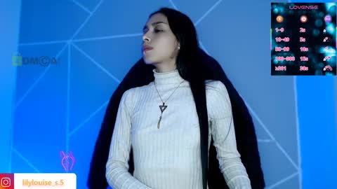 Snapshot of lilylouisee_ chatting on 04/29/26, 09:57 Liliana louise online show from 04/29/26, 09:57