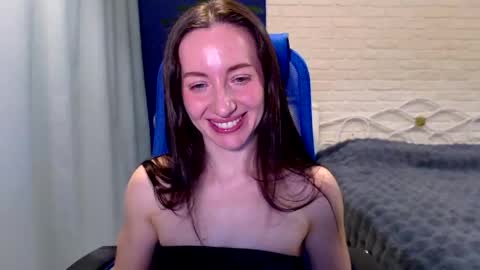 Snapshot of lilymellow chatting on 04/23/26, 07:41 Lily online show from 04/23/26, 07:41