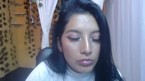 lilymoon_018 online show from 04/23/26, 01:13