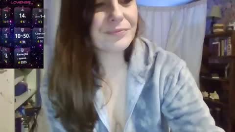 lilypad1981 online show from 12/11/24, 05:04