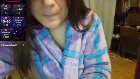 lilypad1981 online show from 01/01/25, 08:58