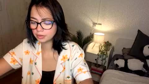 LillyPanda online show from 10/27/25, 09:13