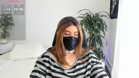 Snapshot of lilyreina chatting on 03/23/26, 06:12 Lily Reina online show from 03/23/26, 06:12