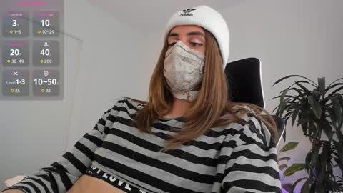 Snapshot of lilyreina chatting on 03/24/26, 06:57 Lily Reina online show from 03/24/26, 06:57