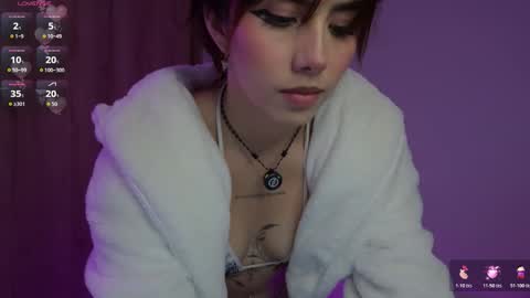 Snapshot of lilyrouse_ chatting on 03/12/26, 04:18 lily help me to collect more cosplay online show from 03/12/26, 04:18