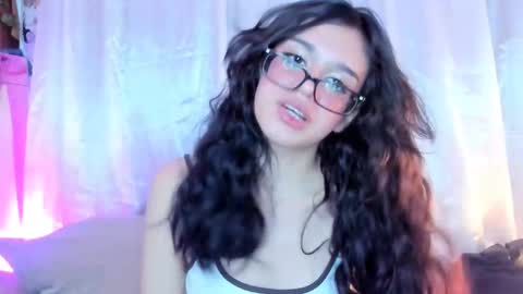 Snapshot of lilyskinny27 chatting on 03/02/25, 06:37 lilyskinny27 online show from 03/02/25, 06:37