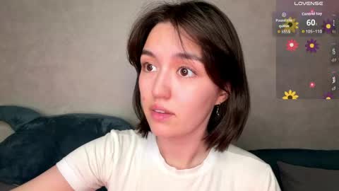 Snapshot of lilysollar chatting on 05/18/26, 06:25 Lily online show from 05/18/26, 06:25