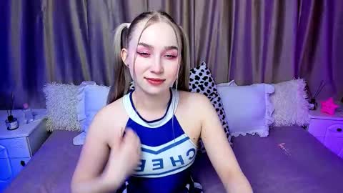 Lilian online show from 11/16/25, 04:07