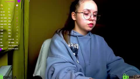 Lily online show from 10/27/25, 01:59