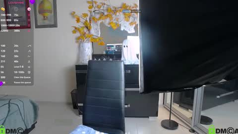 Lily online show from 10/29/25, 11:23