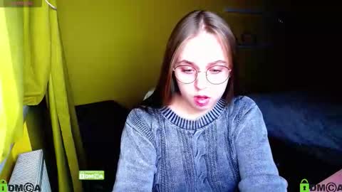 Snapshot of lilysweet13 chatting on 11/23/25, 03:23 Lily online show from 11/23/25, 03:23