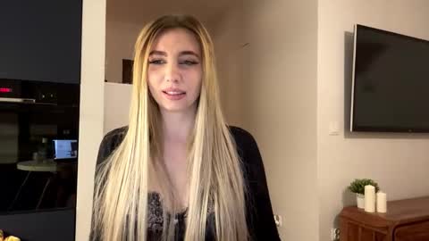 Snapshot of lilysweetgirl chatting on 03/16/26, 06:34 Lily online show from 03/16/26, 06:34