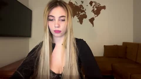 Snapshot of lilysweetgirl chatting on 03/24/26, 05:51 Lily online show from 03/24/26, 05:51