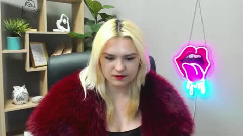 Lily online show from 04/21/26, 06:31