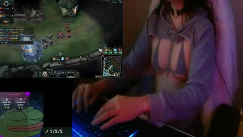 Snapshot of lilythrone chatting on 02/17/26, 11:29 Lily Rone online show from 02/17/26, 11:29