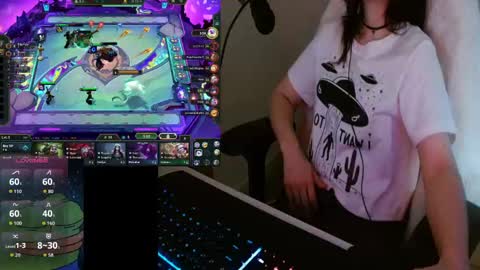 Snapshot of lilythrone chatting on 04/08/26, 04:45 Lily Rone online show from 04/08/26, 04:45