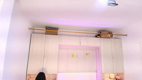 Snapshot of lilywhitee1 chatting on 07/02/26, 04:07 lilywhitee1 online show from 07/02/26, 04:07