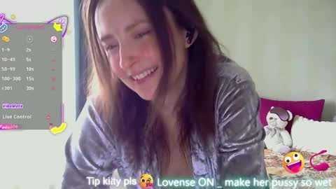 LilyXSky online show from 04/10/26, 10:31