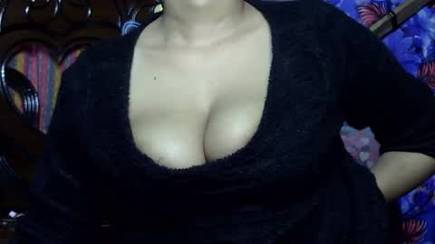 limaakter246618 online show from 11/20/25, 03:18