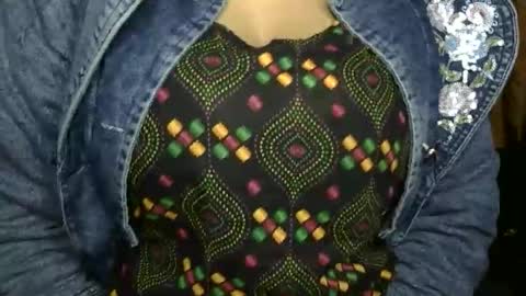 limaakter246618 online show from 01/14/26, 04:01