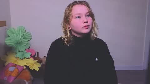 lime cat online show from 10/09/25, 01:03