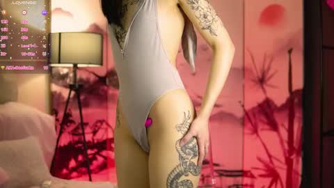 Lin Use menu to play with me  online show from 02/15/25, 01:38