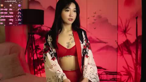 Lin Use menu to play with me  online show from 02/24/25, 05:09