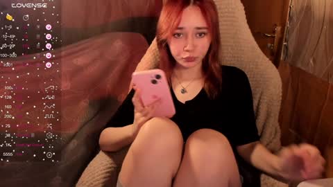 Snapshot of lina_and_lion chatting on 12/09/24, 08:00 Scarlet online show from 12/09/24, 08:00