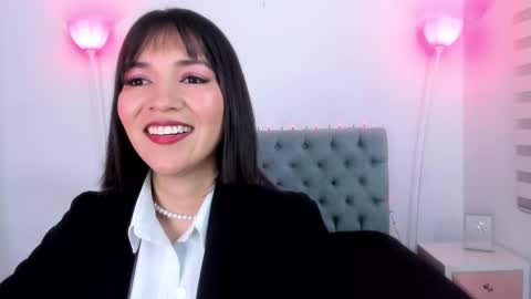  Lina Bedoya  online show from 01/20/25, 11:35